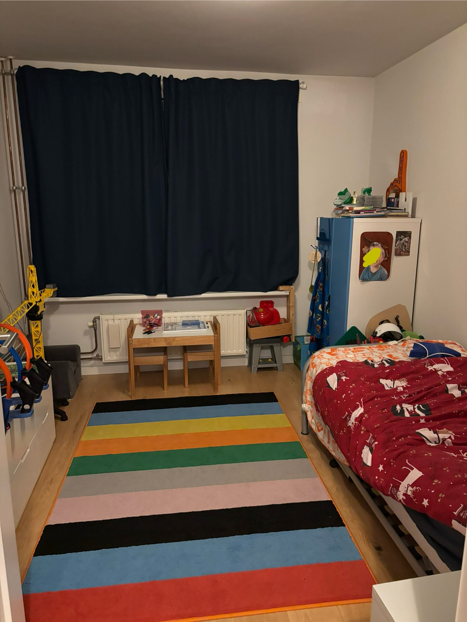 Child’s bedroom 2. Bed 90x200cm. Has a pull out bed under the single also 90x200.