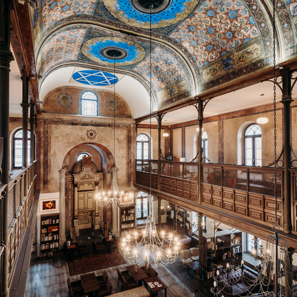 Synagogue café