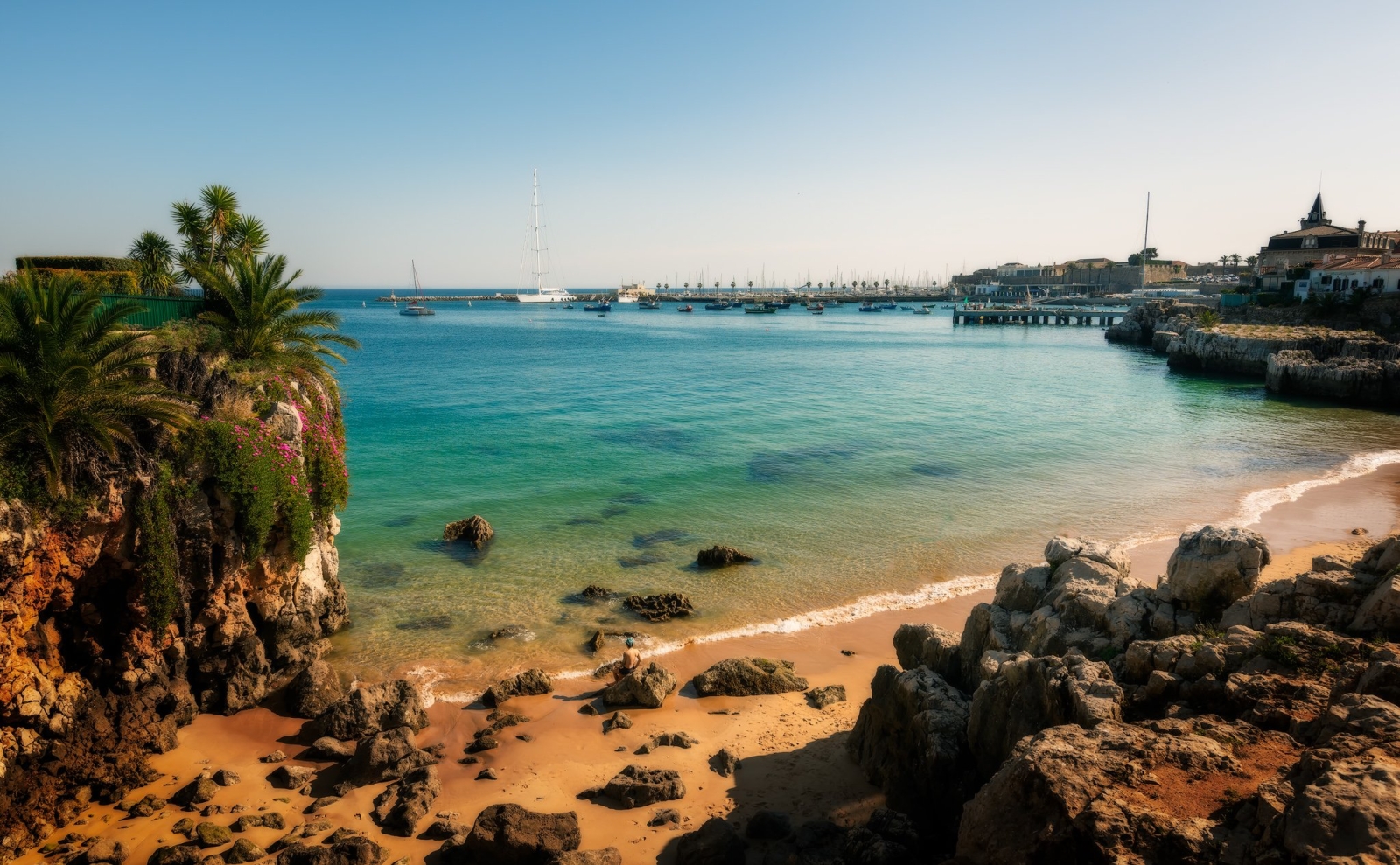 Apartamento no nível do jardim perto de Cascais, Estoril e da praia!!