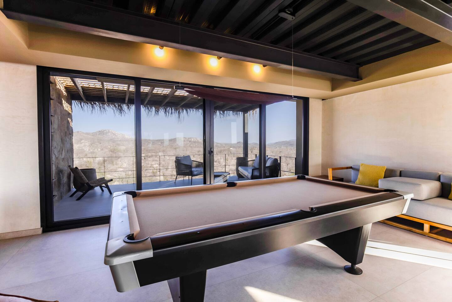 Table de billard et terrasse Palapa