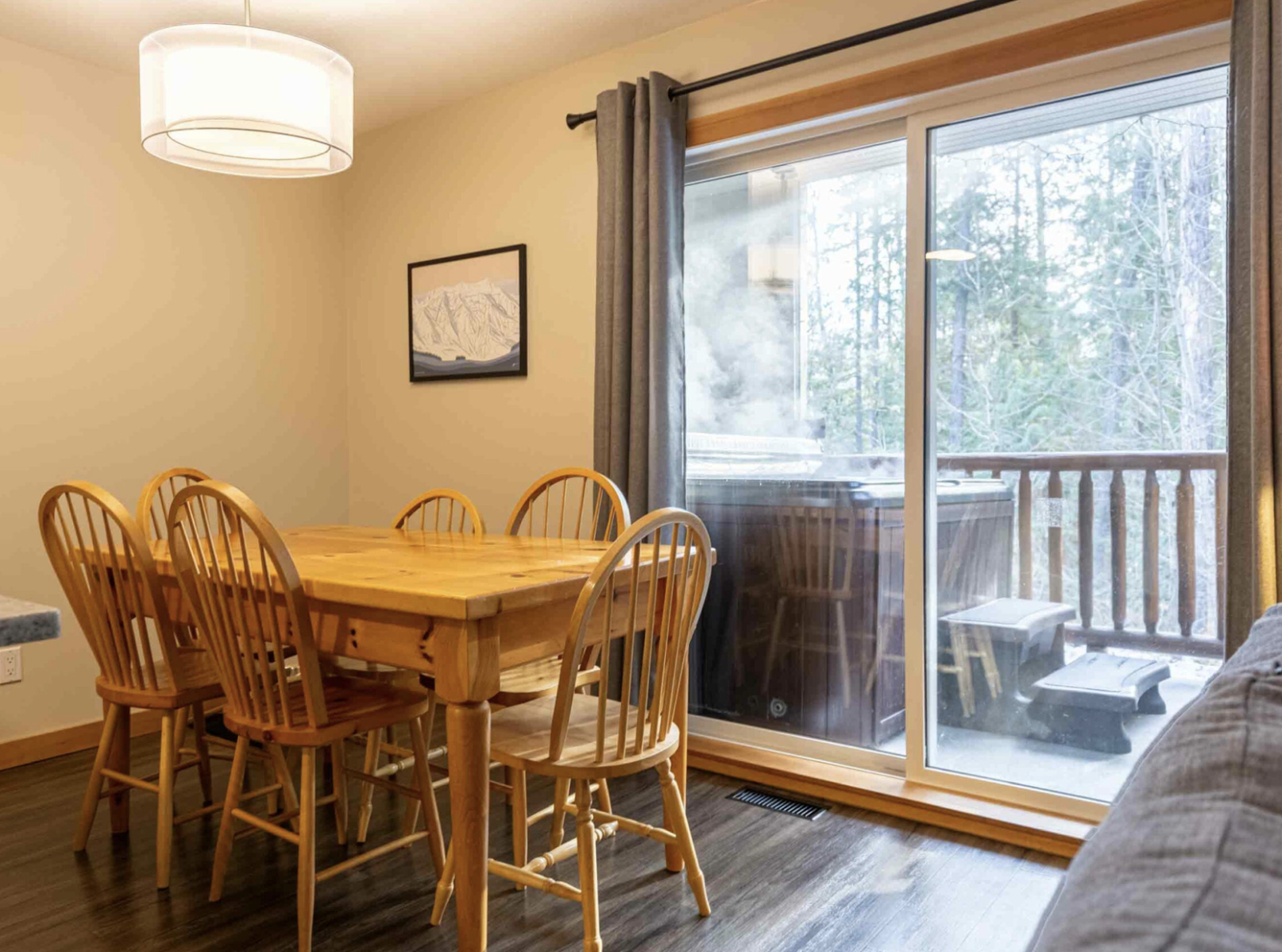 Cozy Mountain Retreat | | Ski, Golf, Bike, Hike & Explore