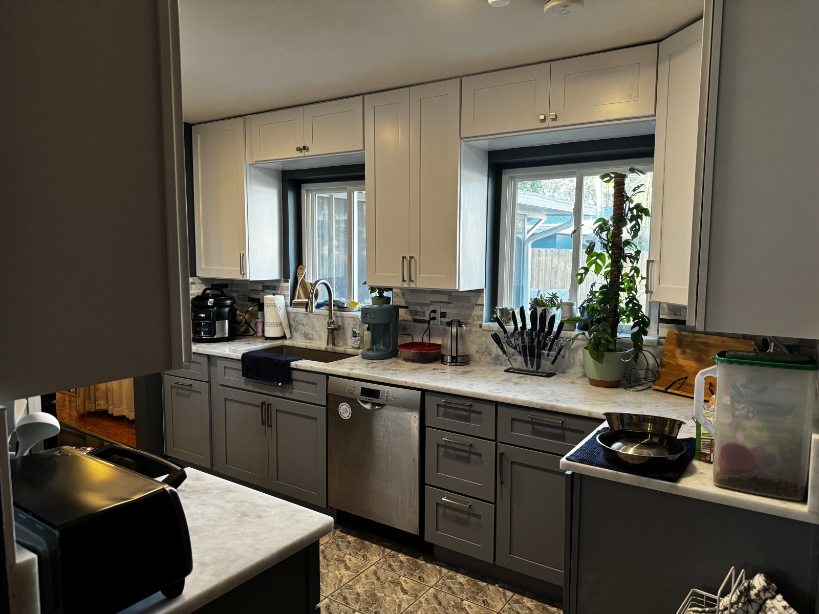 Voll ausgestattete Küche