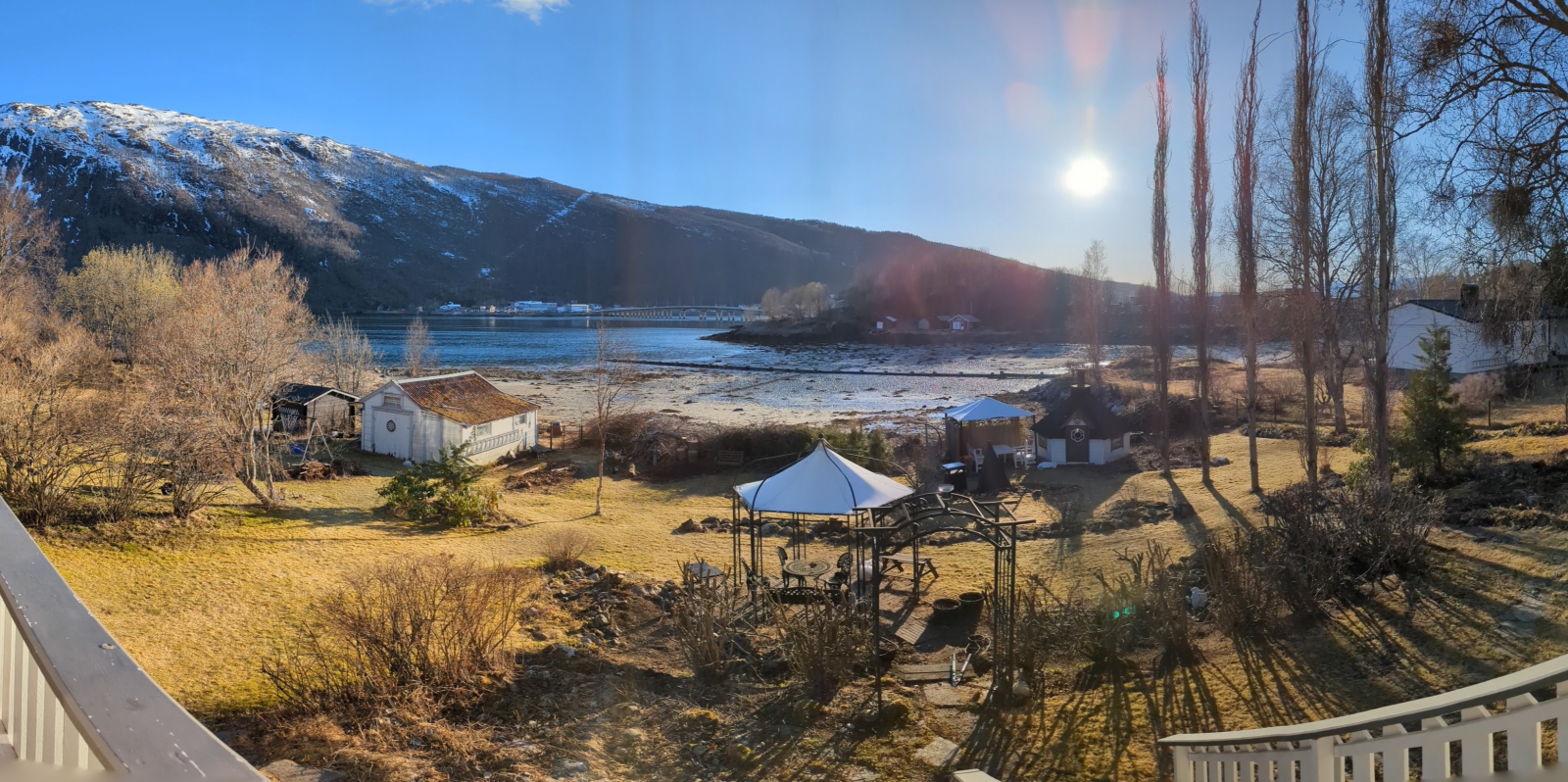 Casa de família norueguesa tranquila perto da natureza, no norte da Noruega.