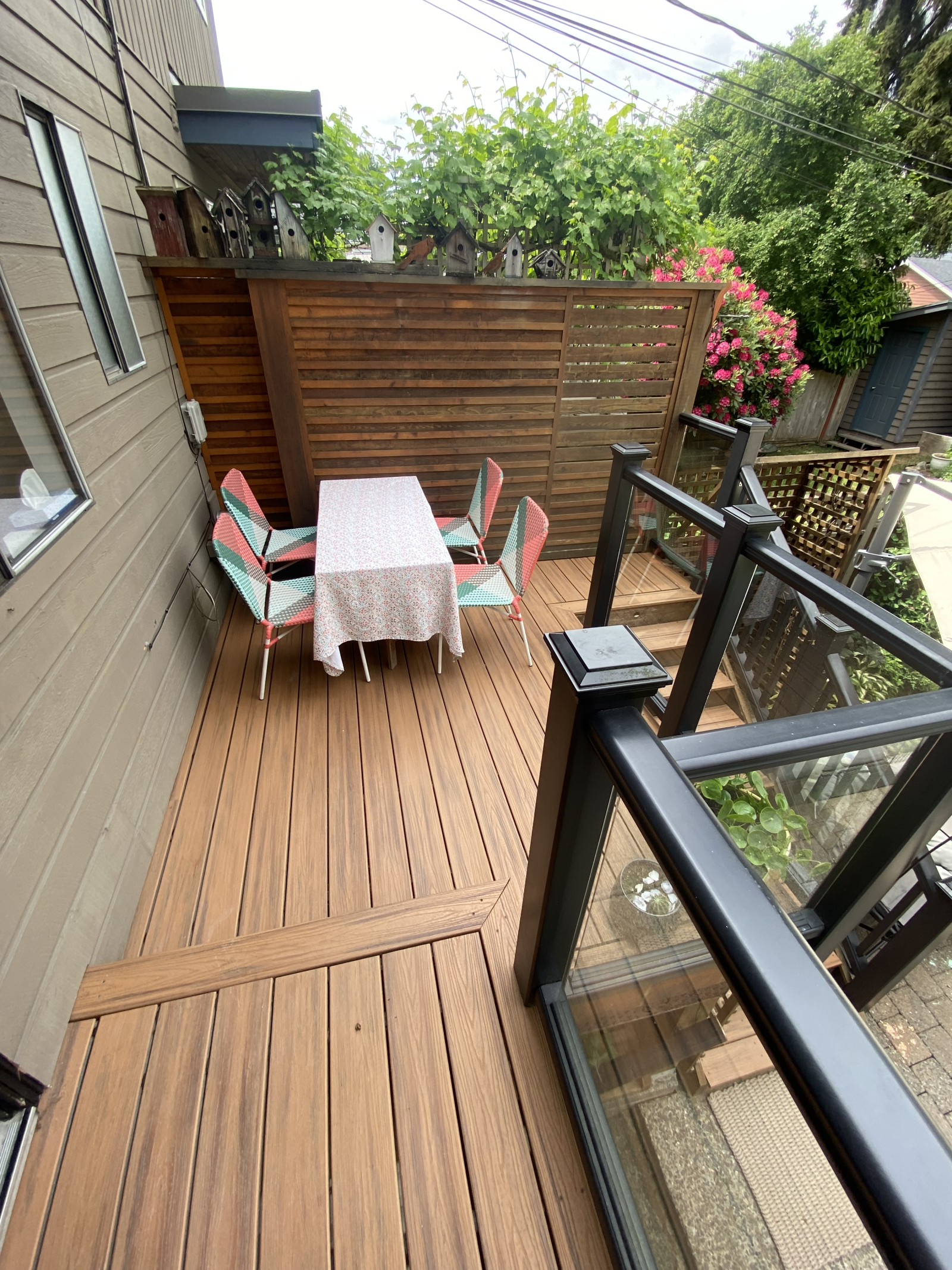 Terraza trasera justo al lado de nuestra cocina (barbacoa no aparece en la foto, situada justo detrás de la cámara)