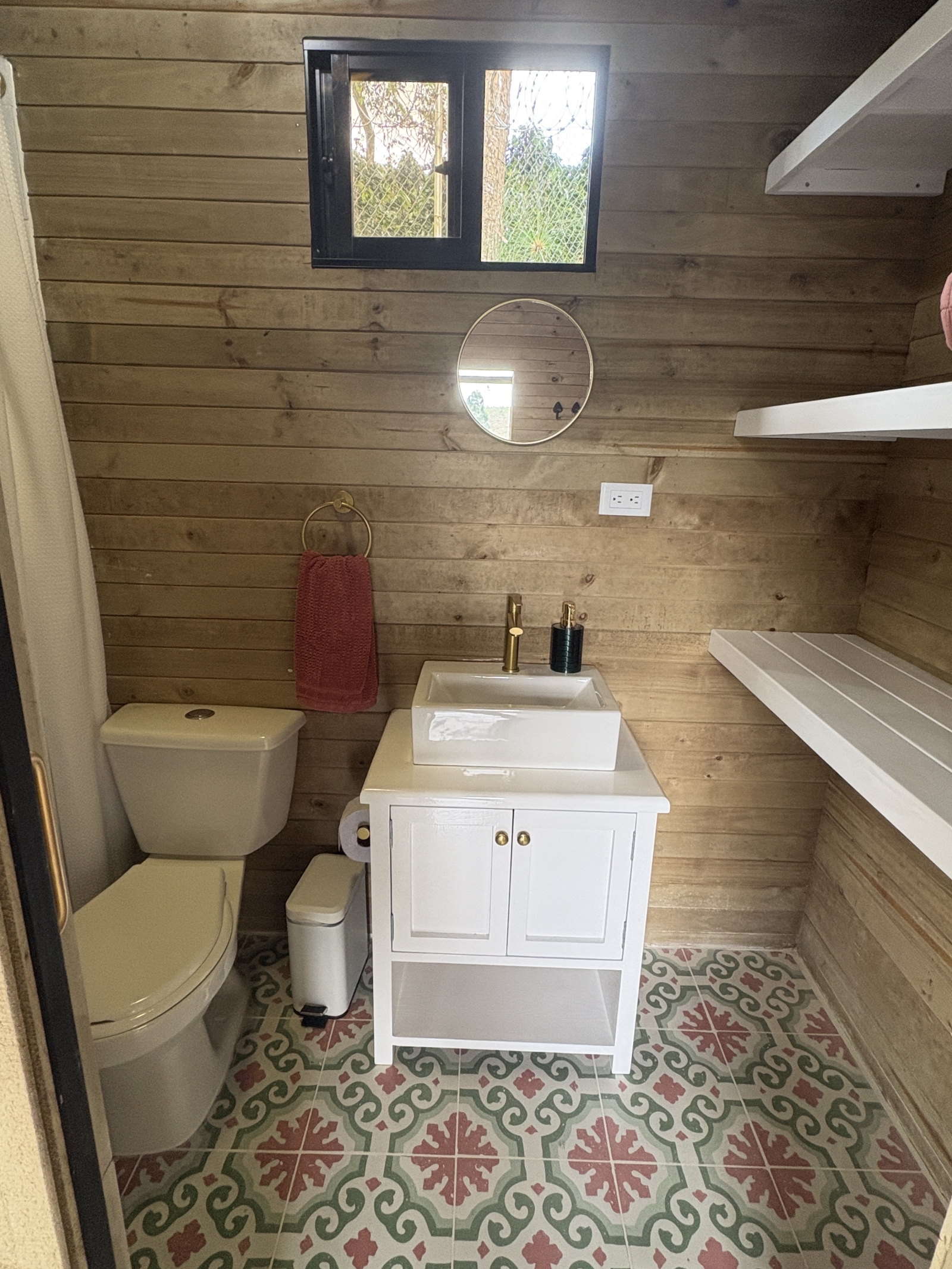 Ecolodge with 2 cabins surrounded by coffee farms!