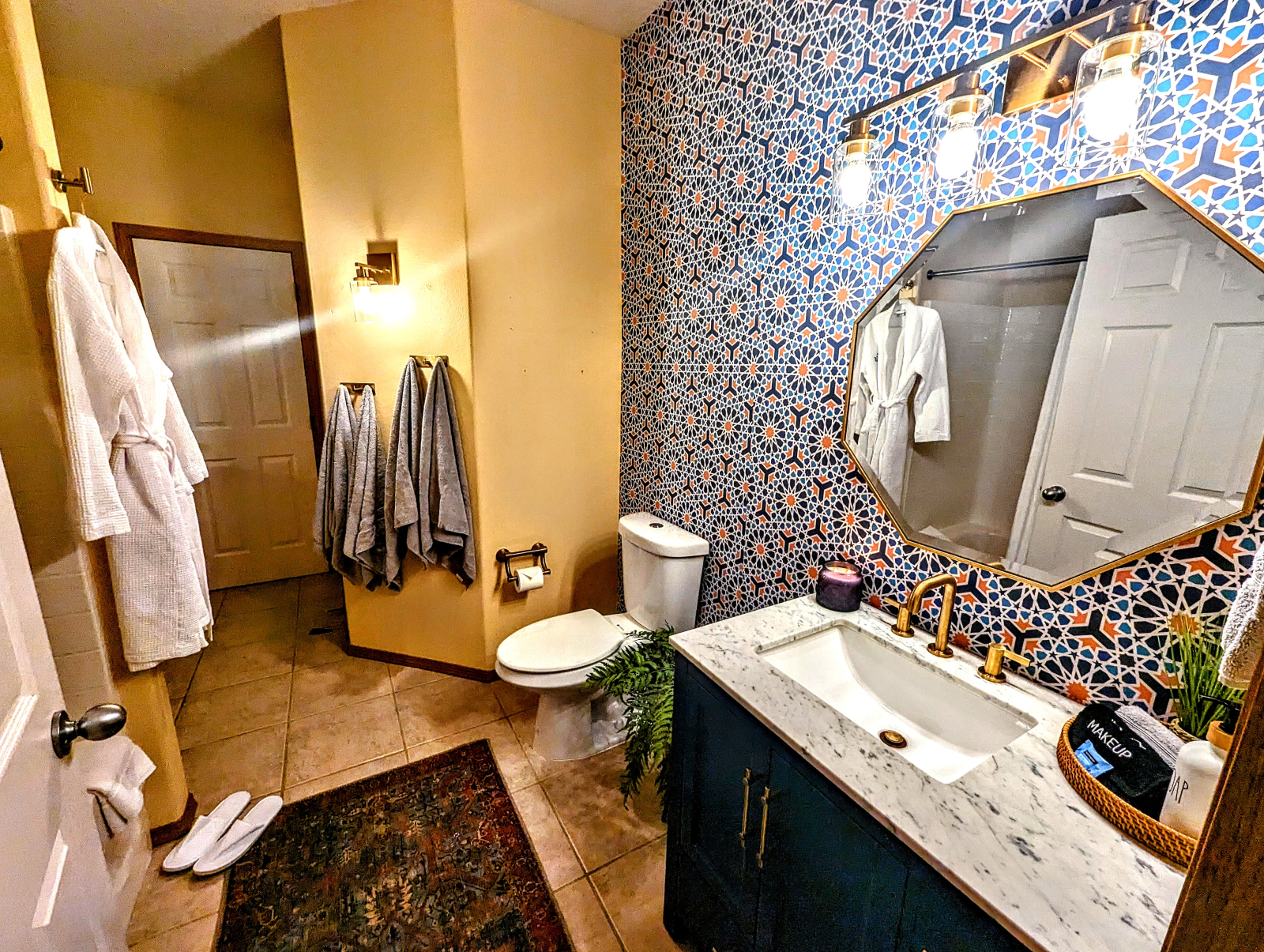 Casa lussuosa sul lungomare del Lago Coeur D Alene nel centro della città con spa, spiaggia, molo, tipi e giochi