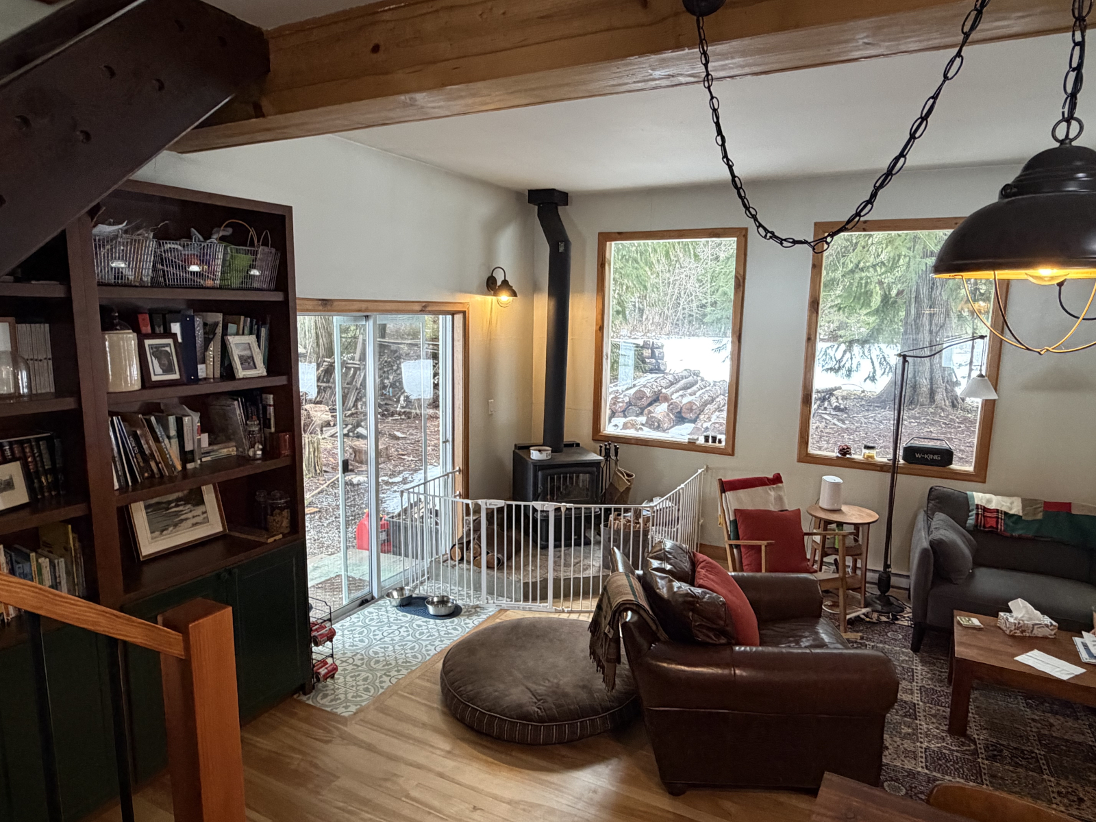 Cozy Pemberton Cabin on 5 Acres