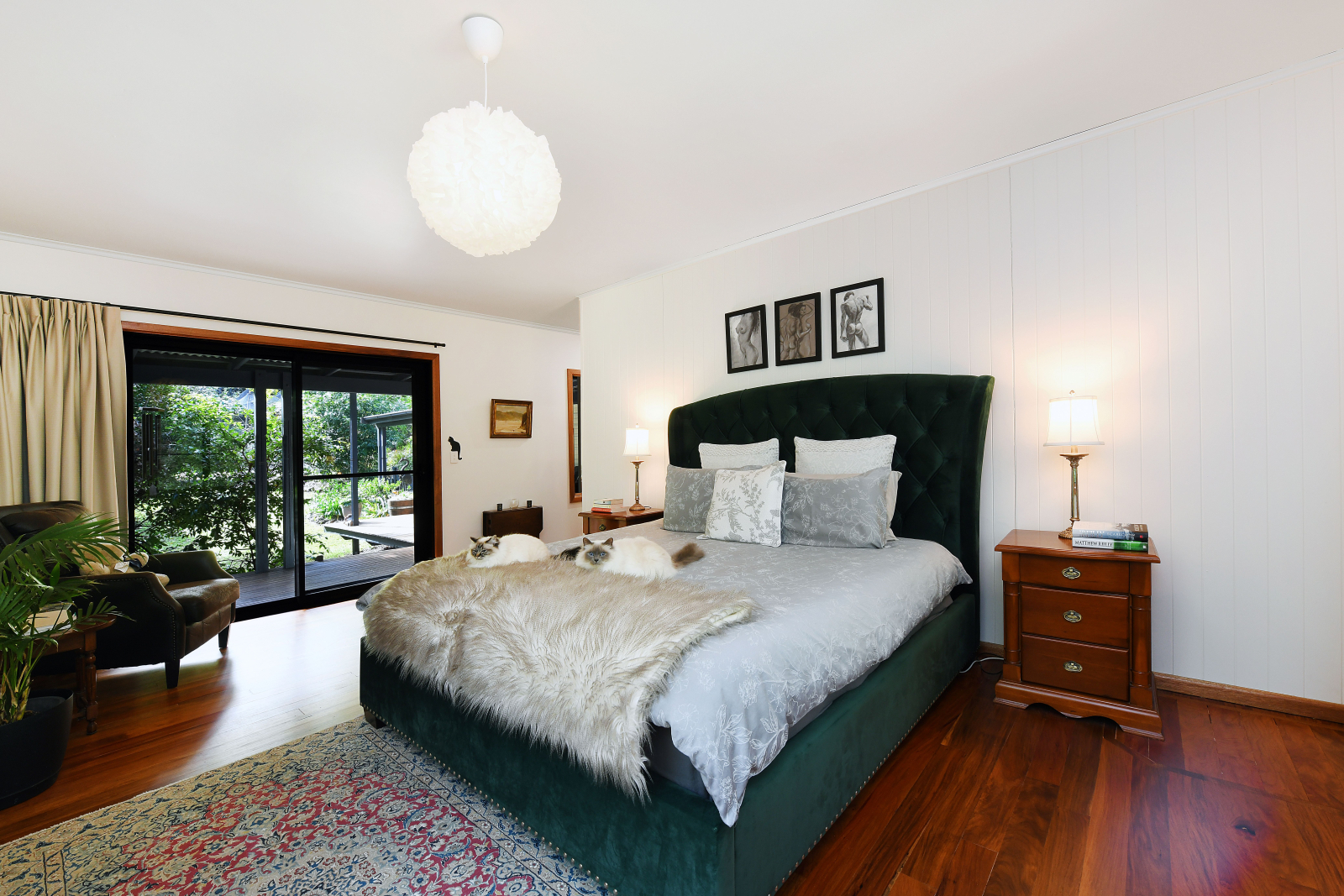 Chambre principale avec lit king size