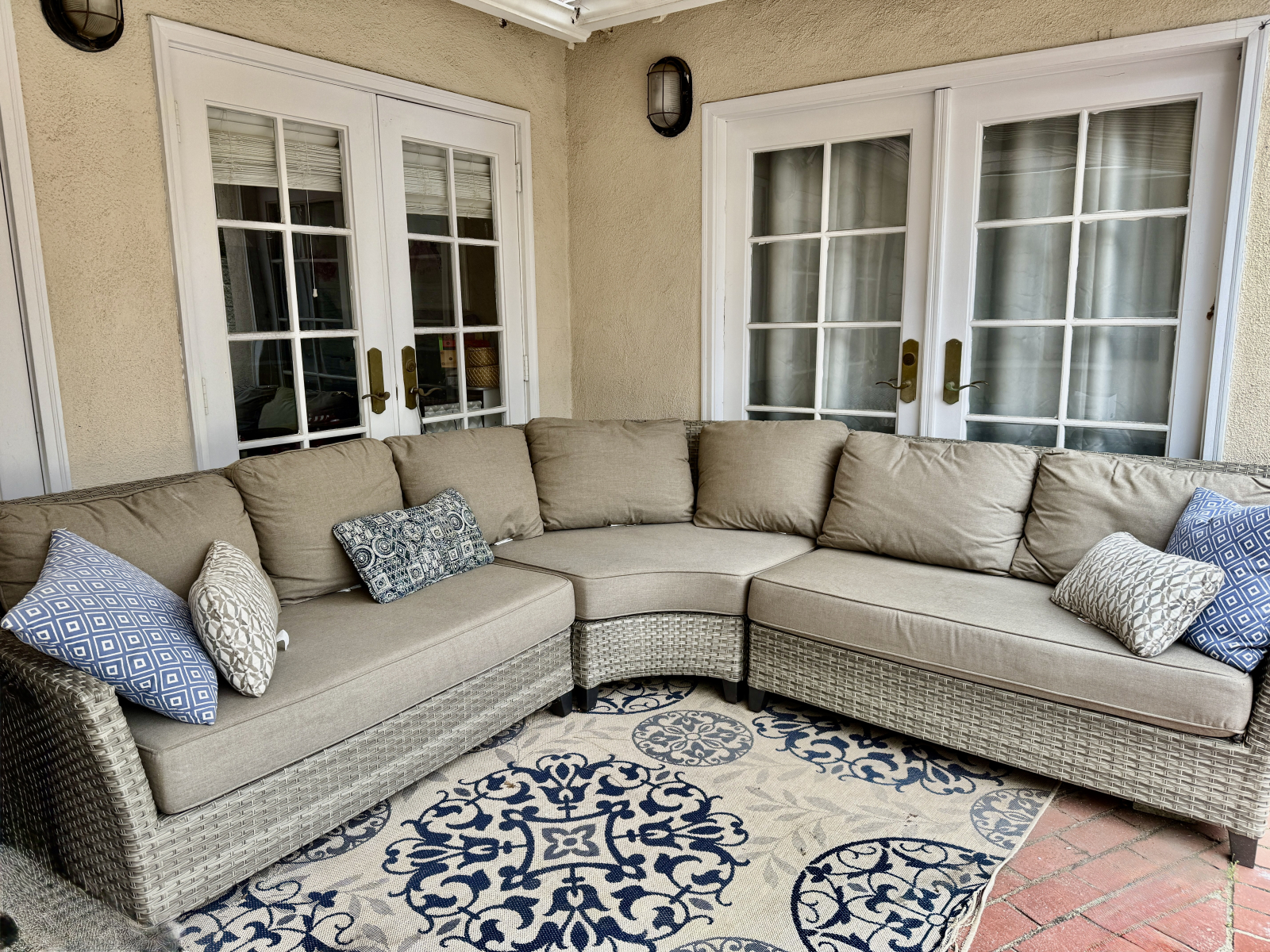 Schöne Terrasse, um das schöne Wetter in Kalifornien zu genießen!