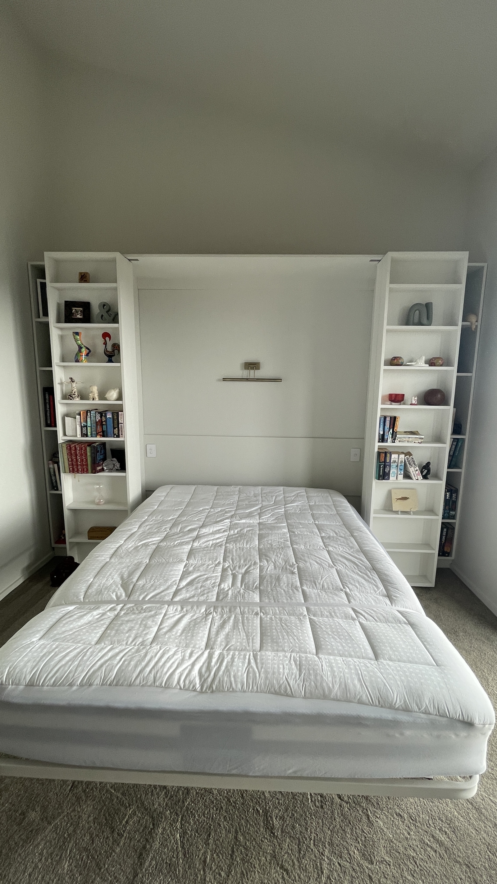 Cama queen revelada
