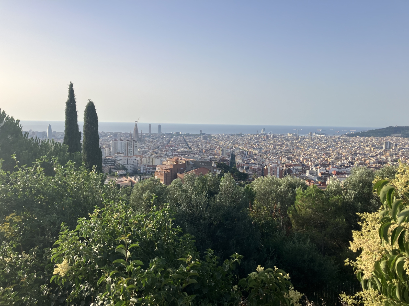 Appartamento soleggiato con due camere da letto nel cuore di Barcellona