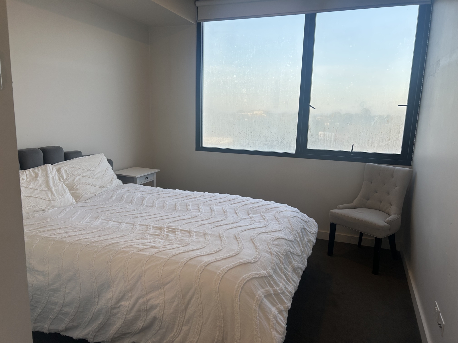 Apartamento moderno de dois andares com vista para a baía