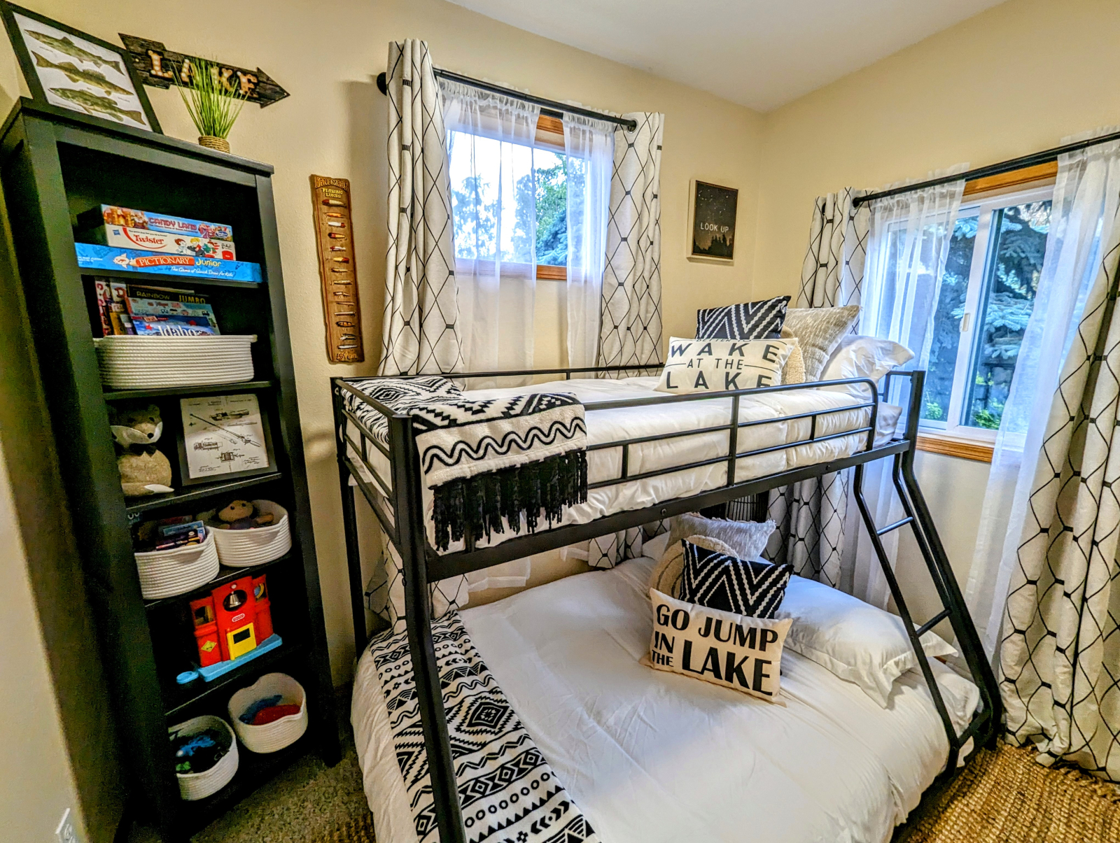 Casa lussuosa sul lungomare del Lago Coeur D Alene nel centro della città con spa, spiaggia, molo, tipi e giochi