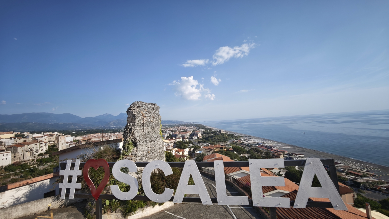 Montemare apartment between sea and mountains