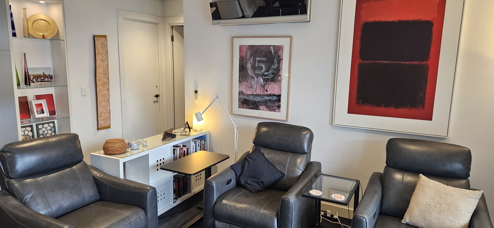 Comfortable 2 bedroom apartment in a great location