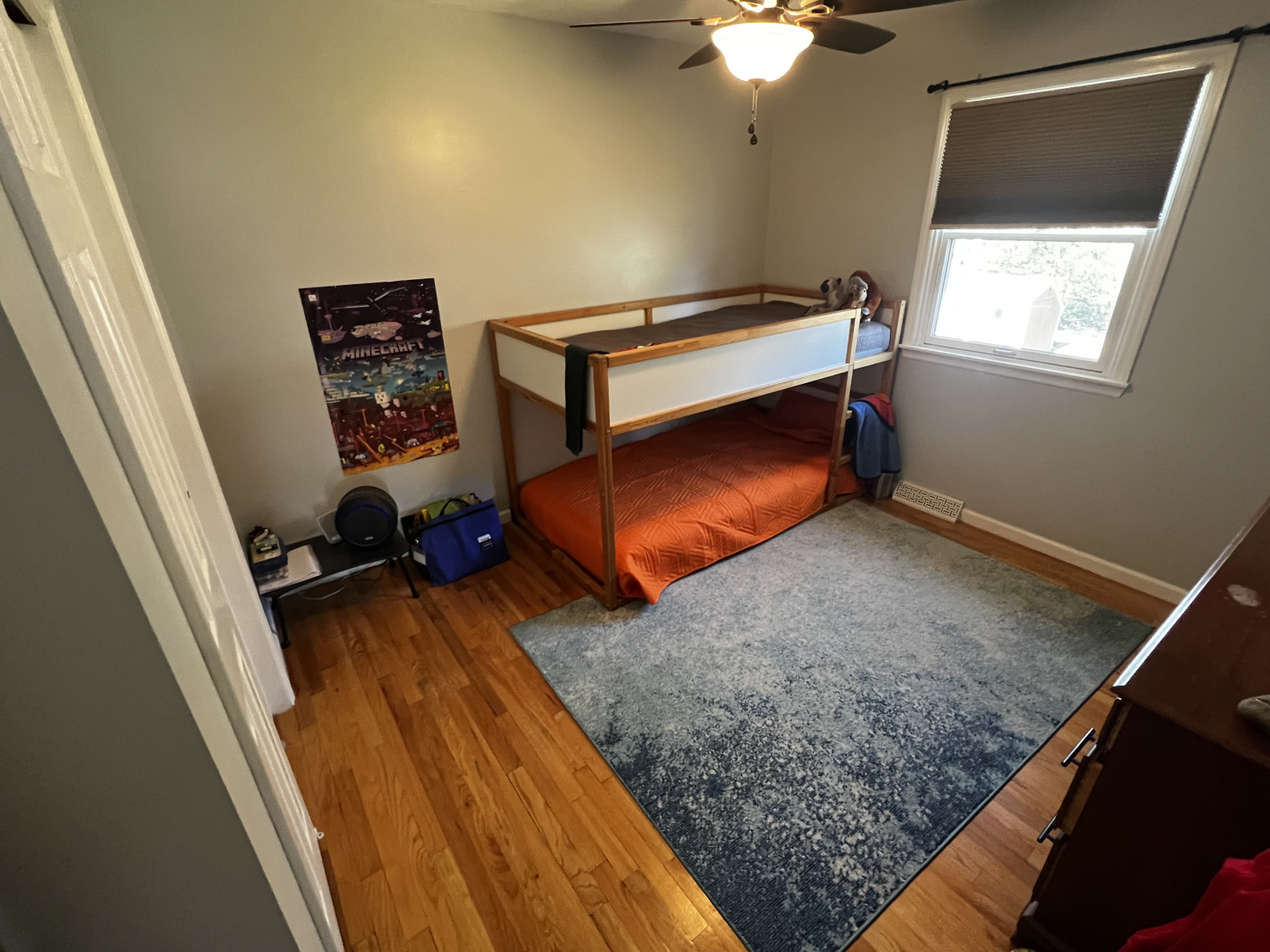 Bedroom 3 with short bunk beds, perfect for 2 kids