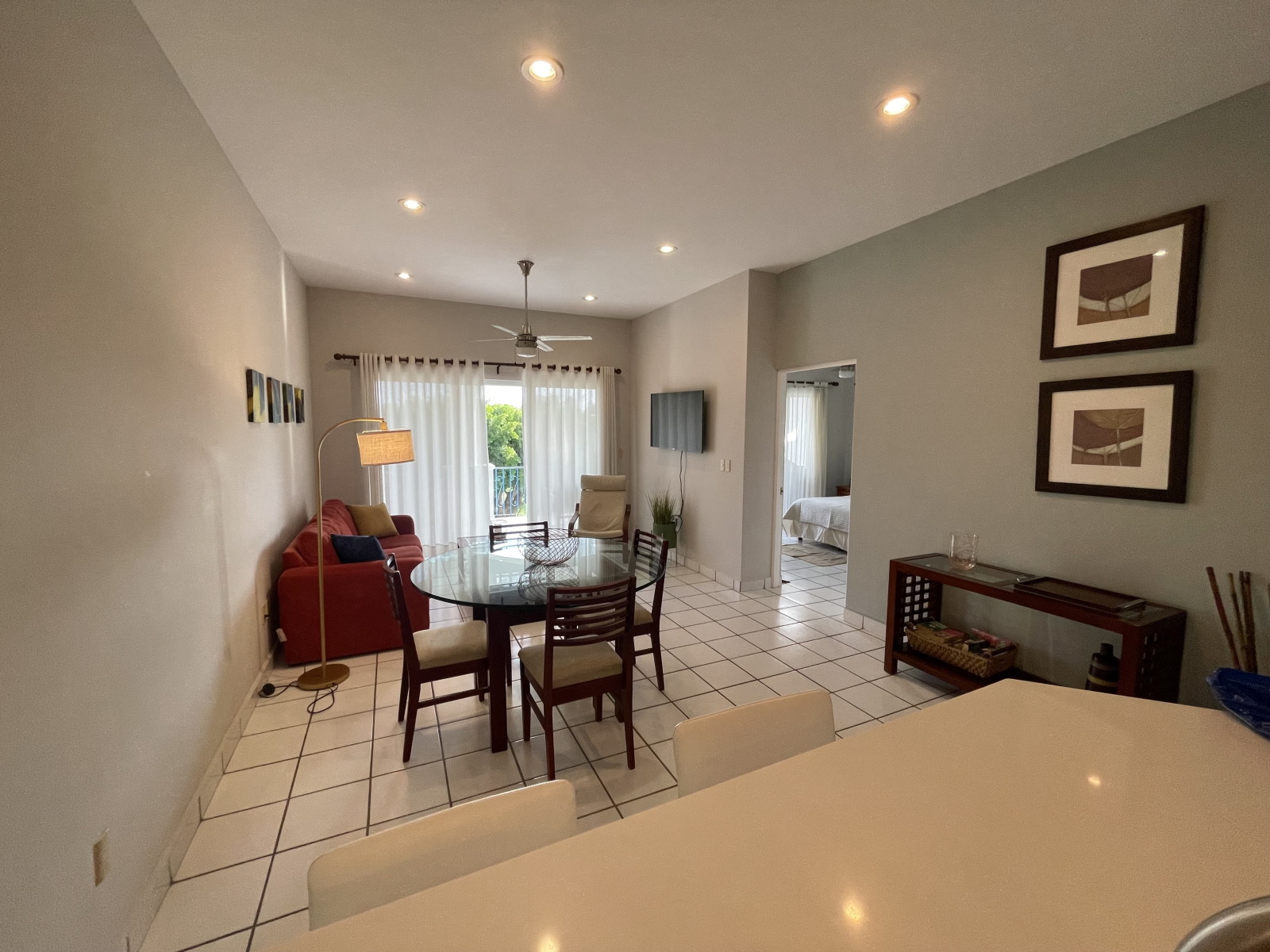 Condo on a Golf Course, shared pool, tropical surroundings, best area to live in Mazatlan!