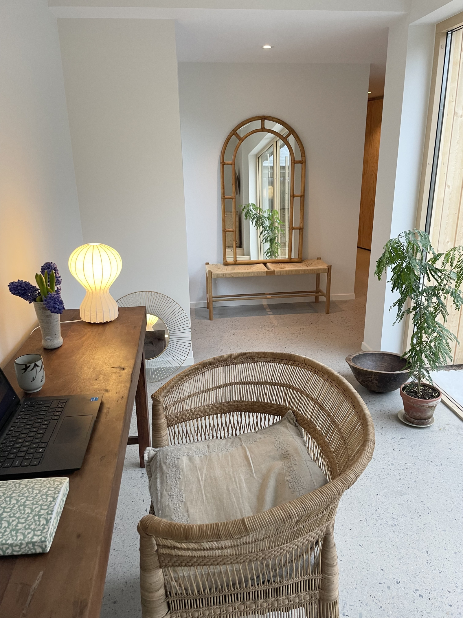 Flur und Arbeitsbereich