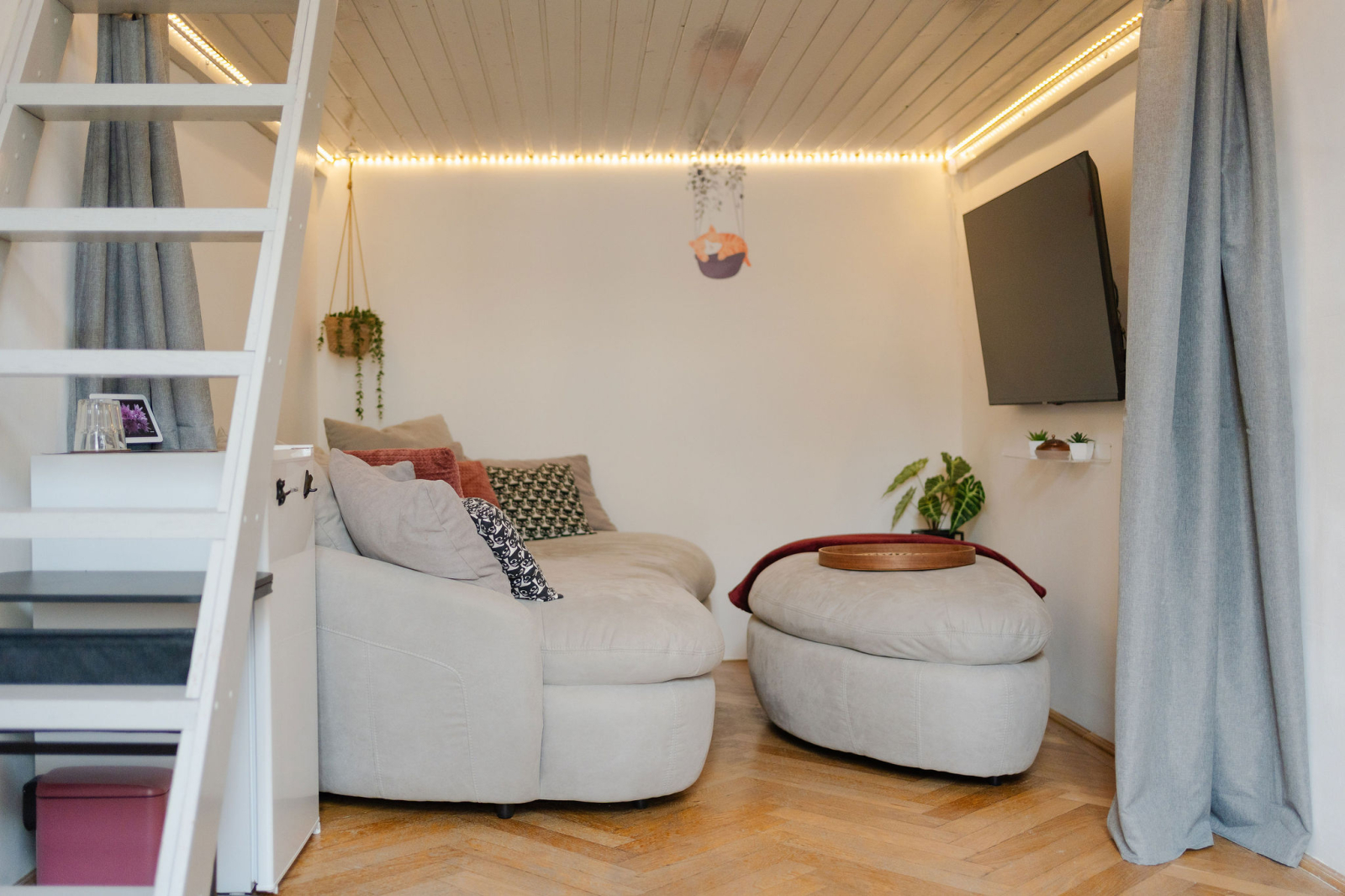 Downtown, Budapest - Centrally located with everything you want in Walking Distance!