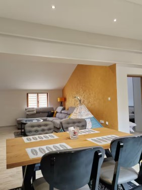 Amplio apartamento adriático con piscina entre mar y montañas