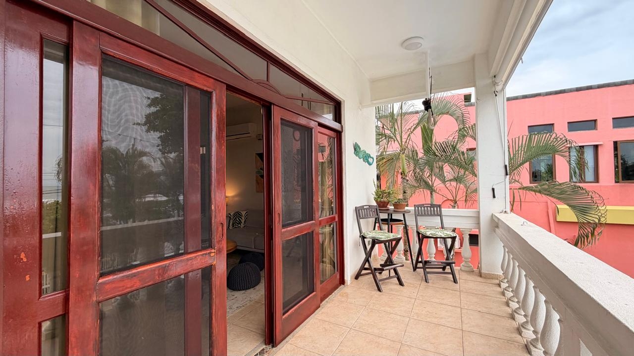 Il nostro balcone con vista sulla piscina e sulla spiaggia.