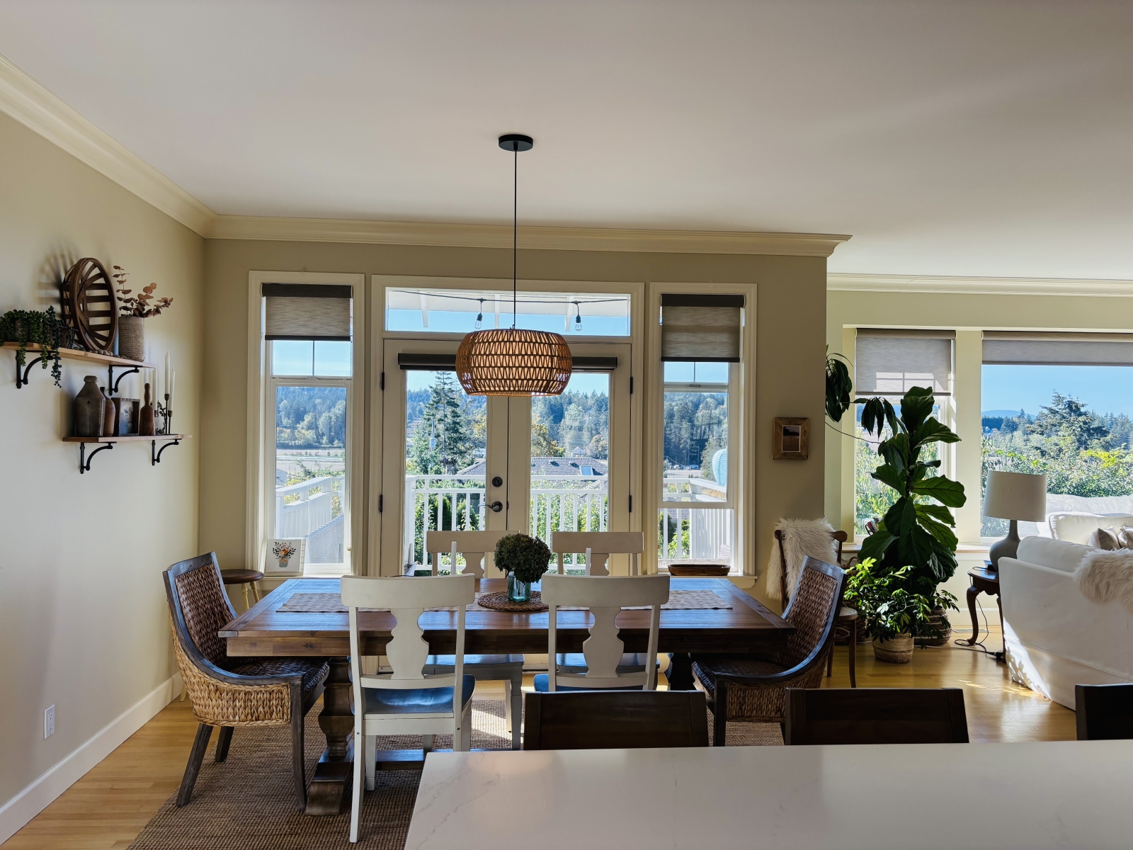 Linda casa em Victoria BC com vistas panorâmicas pastorais!