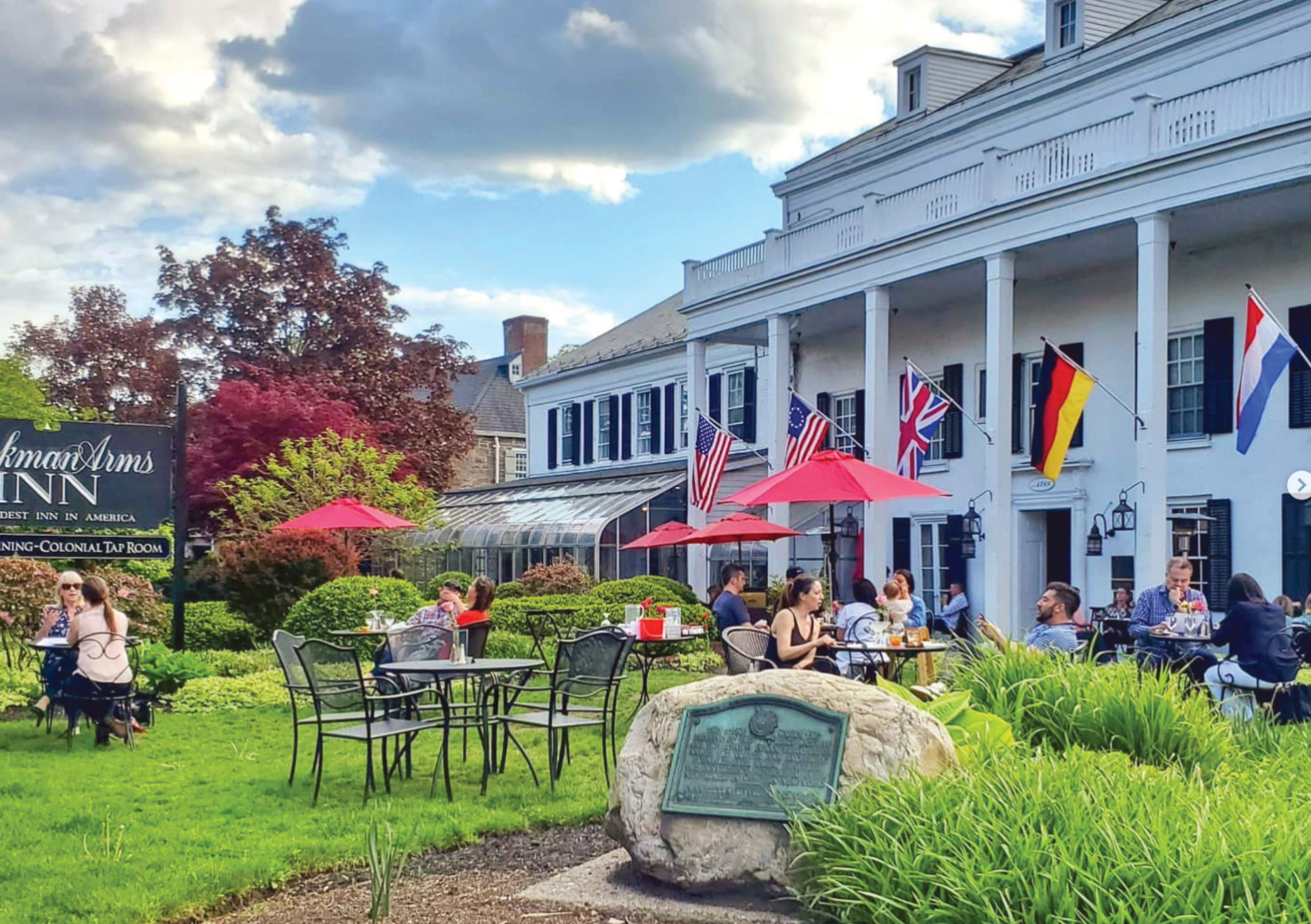 L’hôtel historique Beeksman Arms se trouve dans la ville populaire et charmante de Rhinebeck, à 20 m ...