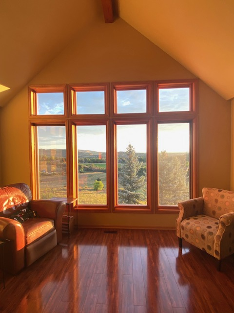 Morrison neighborhood with privacy but great proximity to Red Rocks Amphitheater, Denver and the Colorado mountains
