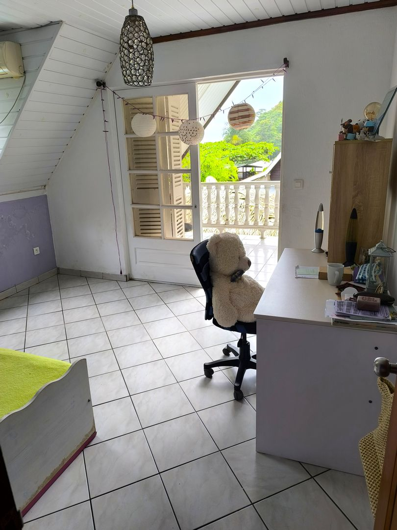 Villa familiar com piscina e cinema em casa no Taiti