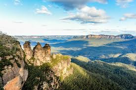 The amazing Blue Mountains National Park - around an hour's drive away from our home.