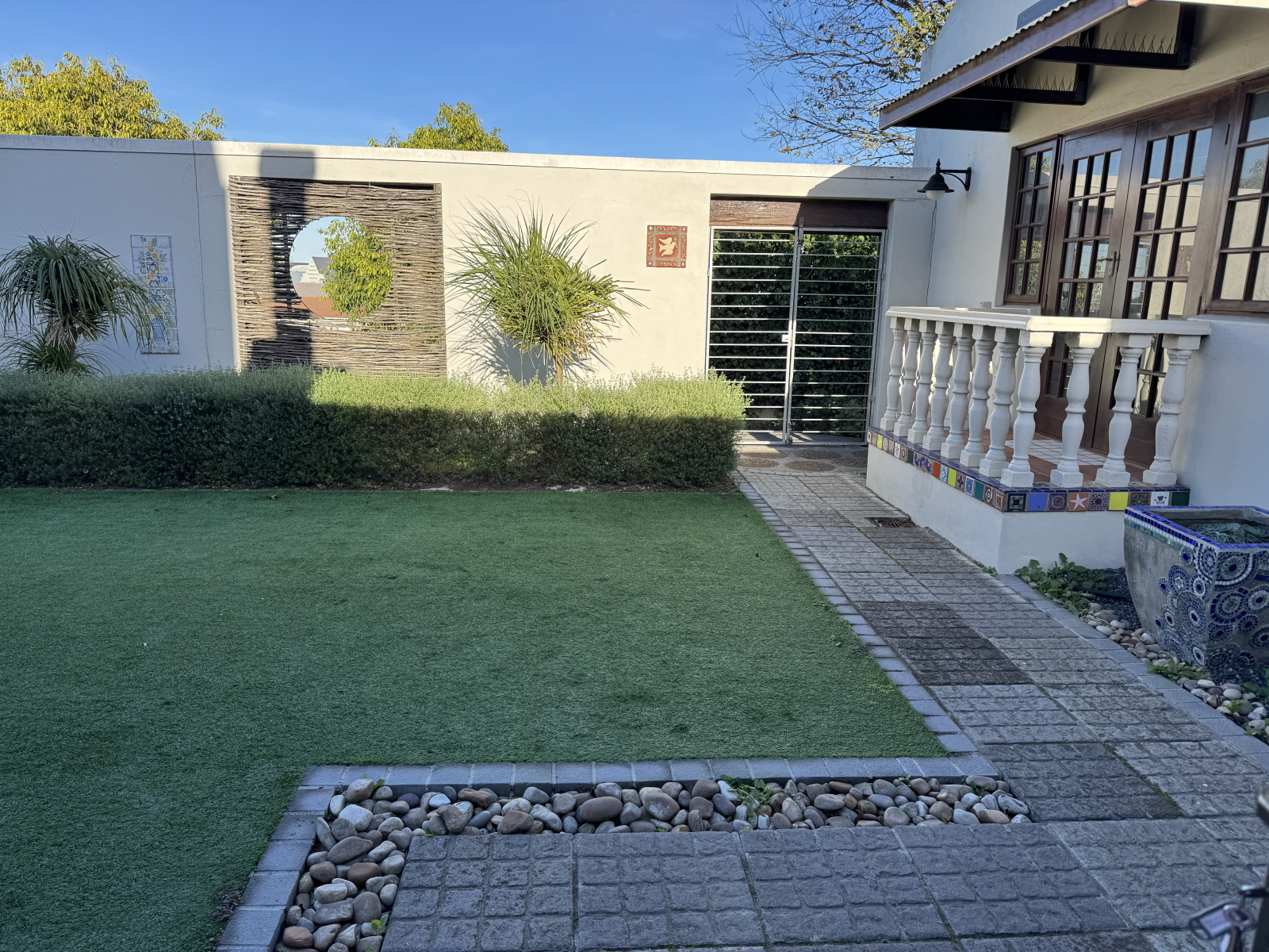 El jardín trasero, perfecto para que los más pequeños corran