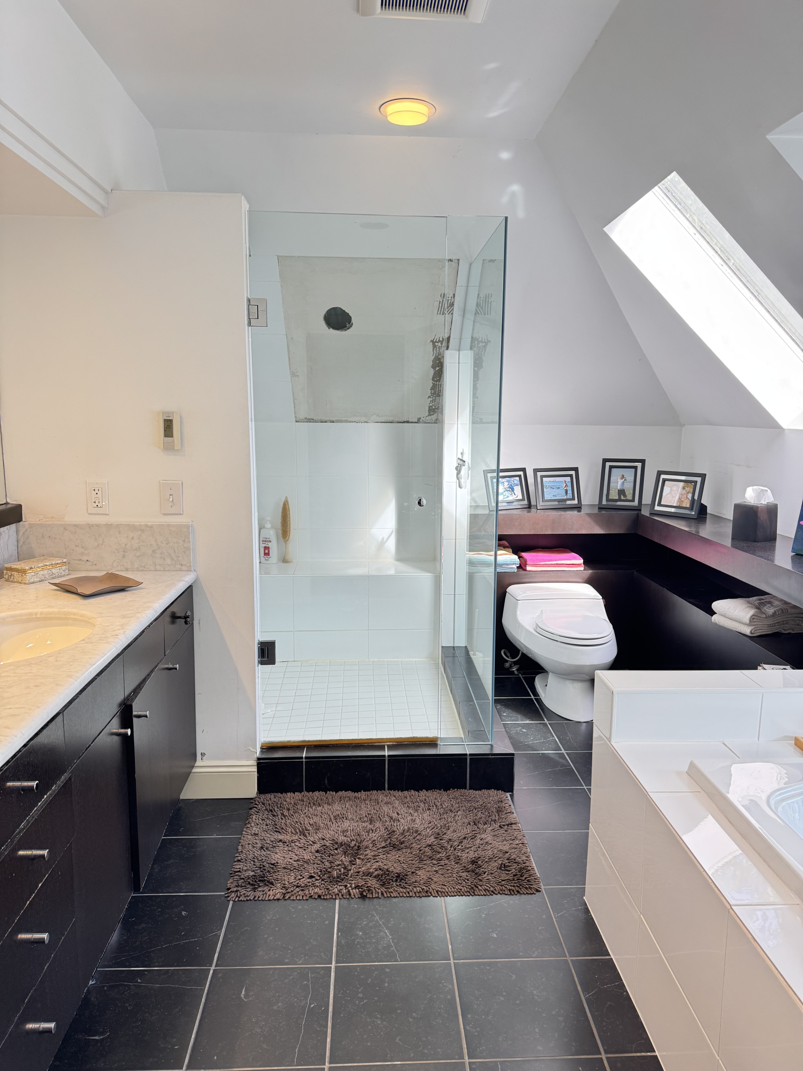 Master bedroom ensuite