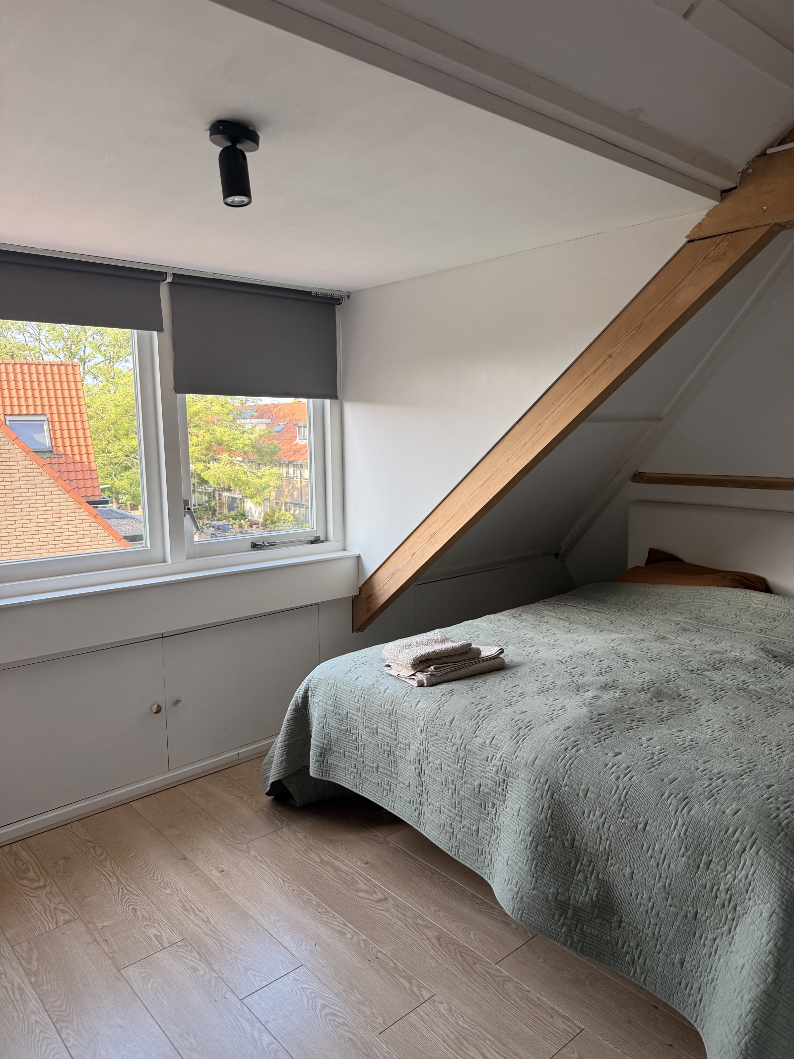 Preciosa casa con jardín, a 30 minutos en coche o a 50 minutos con transporte público desde Ámsterdam y Utrecht