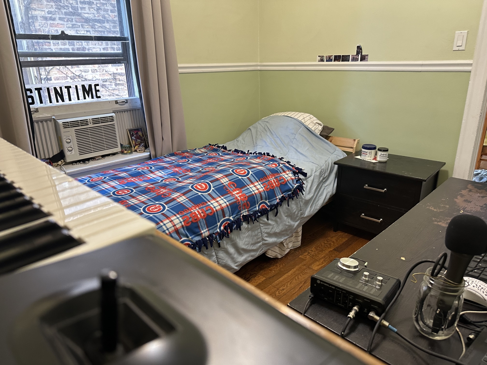 Bedroom with twin mattress. there is a lot of music production equipment in this room so not suitable for young children.