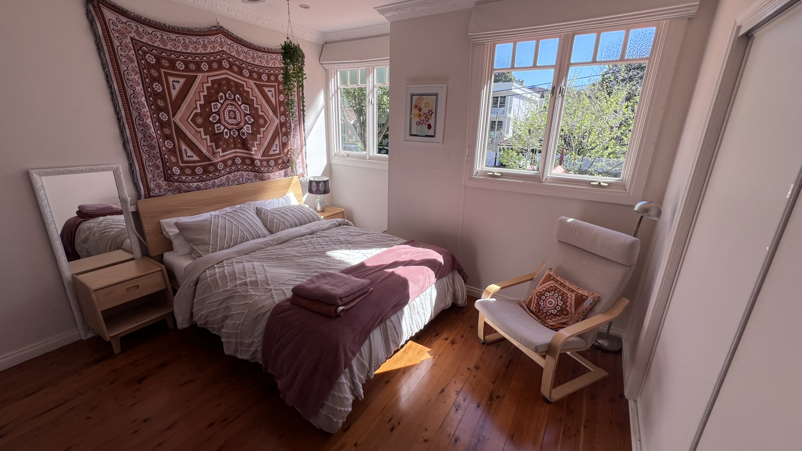 Bedroom 3 with queen bed