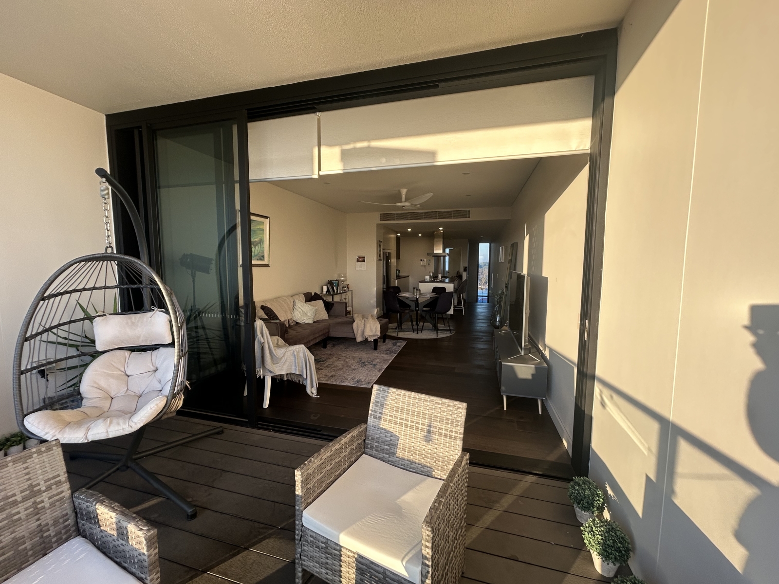 Apartamento moderno de dois andares com vista para a baía