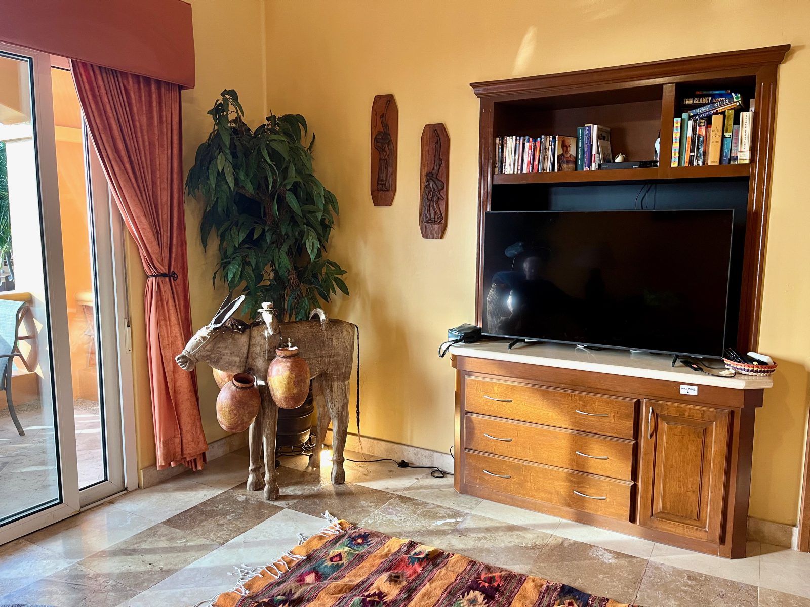 Disfruta del sol en nuestro lujoso piso en este resort de golf cerrado en la playa