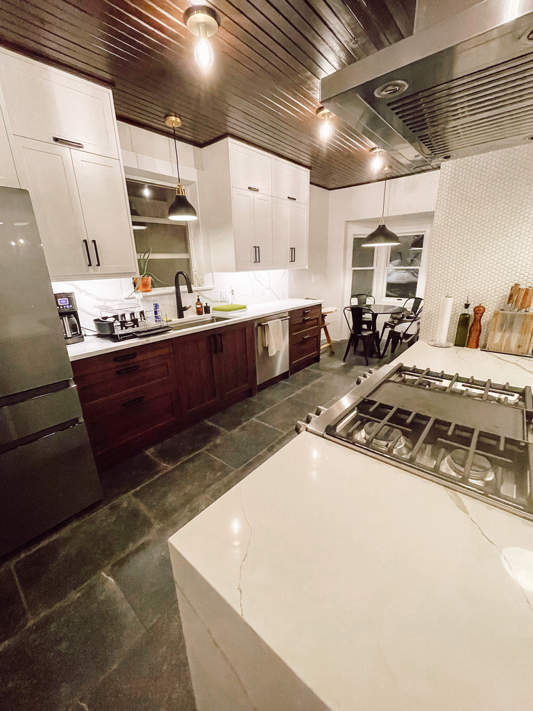 Kitchen fully renovated in 2022