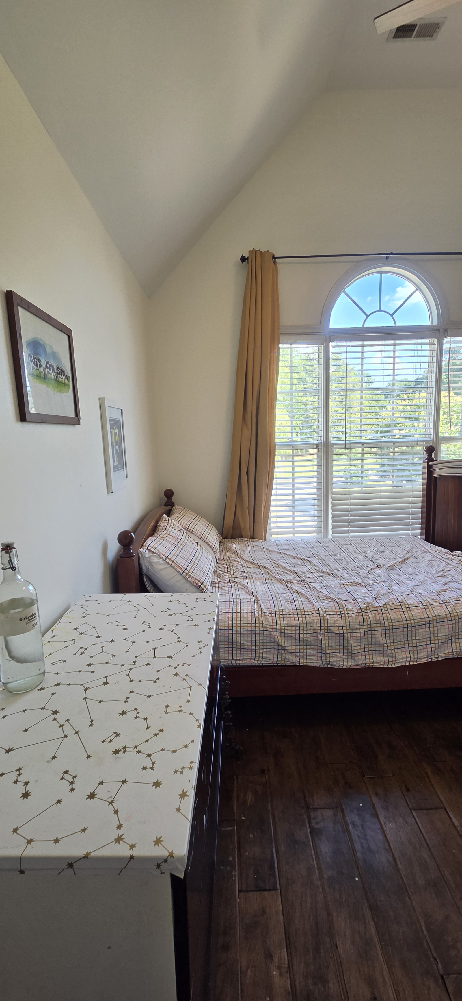 Slaapkamer 3 - Tweepersoonsbed met veel zonlicht