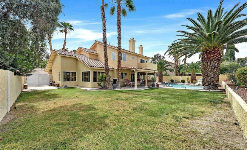 Spacious 4 Bed, 3 Bath Family Friendly Home