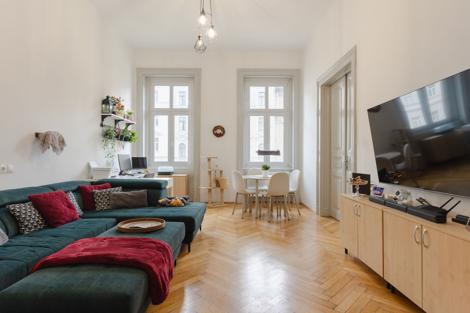 Downtown, Budapest - Centrally located with everything you want in Walking Distance!