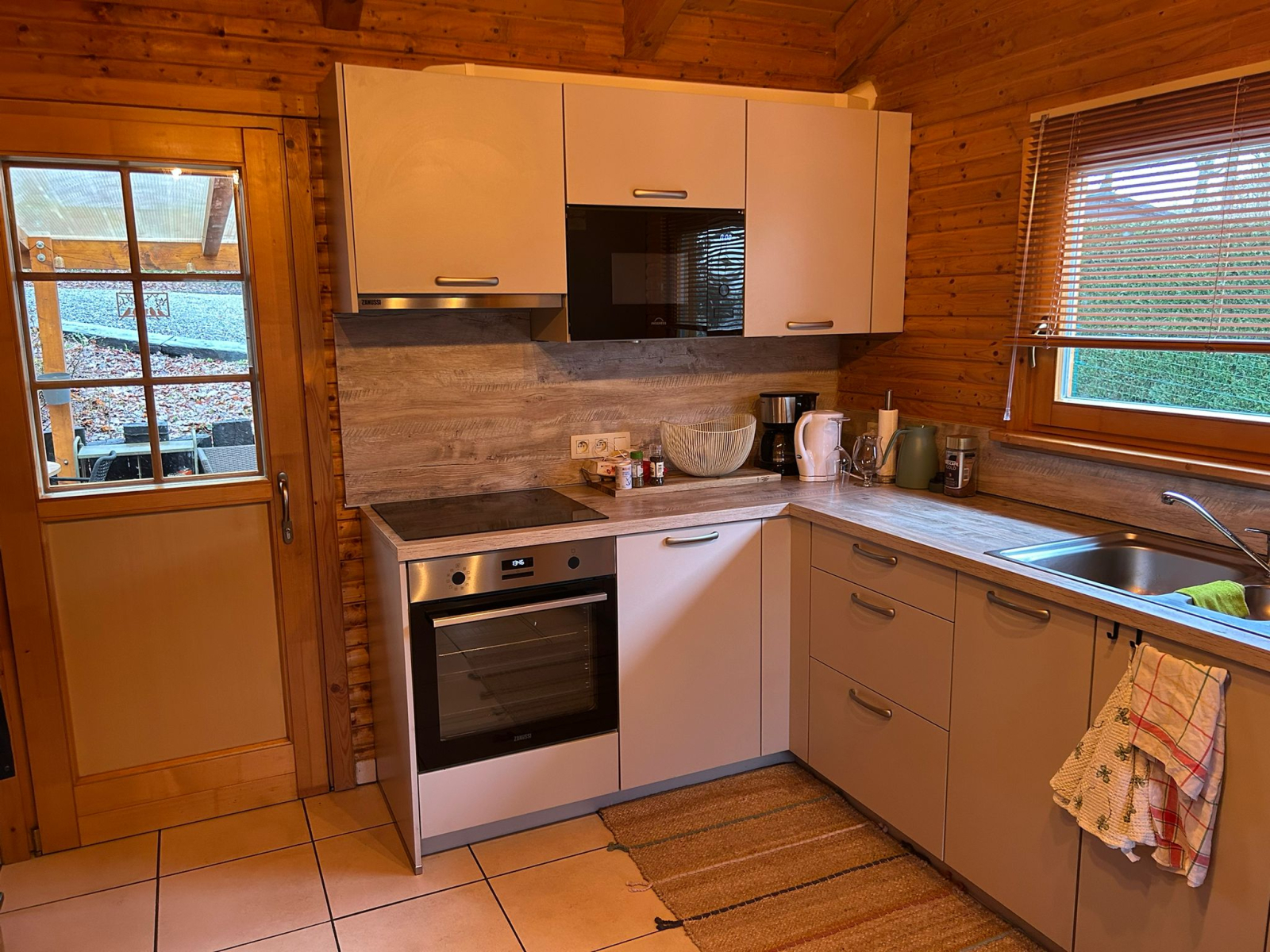 Casa acogedora típica de madera