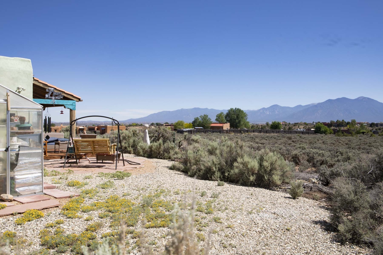 Taos !   Disponibilité automne et hiver dans les Montagnes Rocheuses fraîches.   Globe ou non-simultané, ou Pluton !
