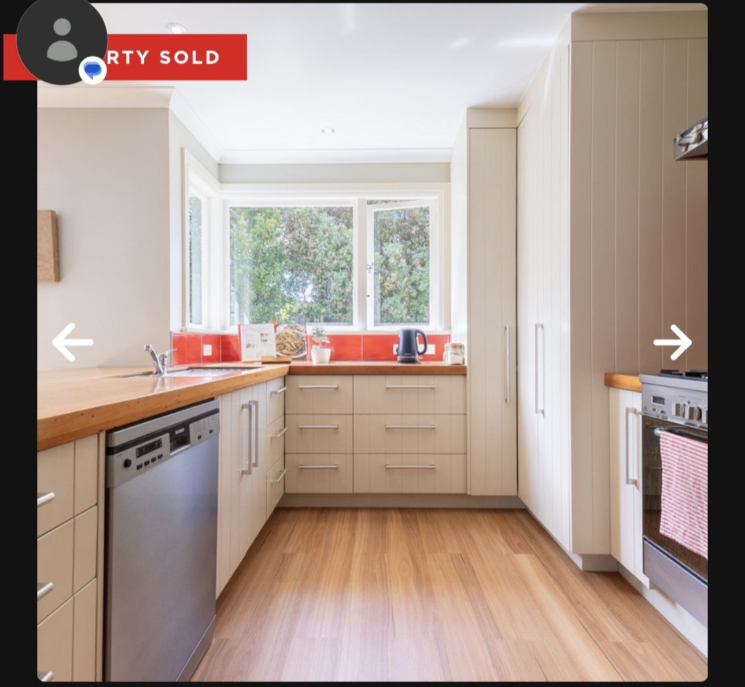 Renovate 1920s villa in beach location