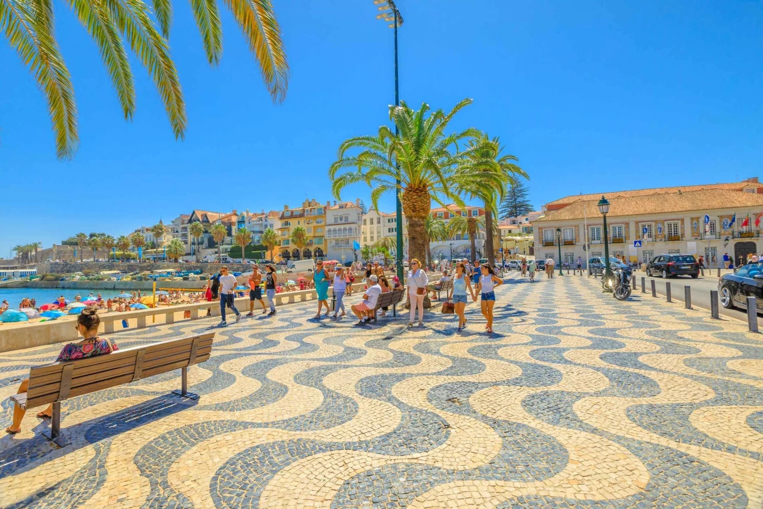 Apartamento no nível do jardim perto de Cascais, Estoril e da praia!!