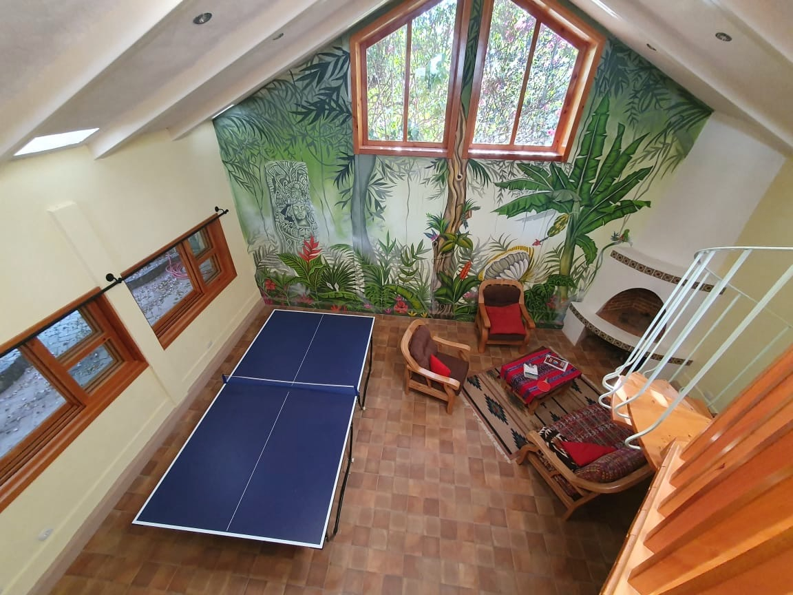 Garden Casita with artistic flare- Hideaway in Central Panajachel for dog lovers