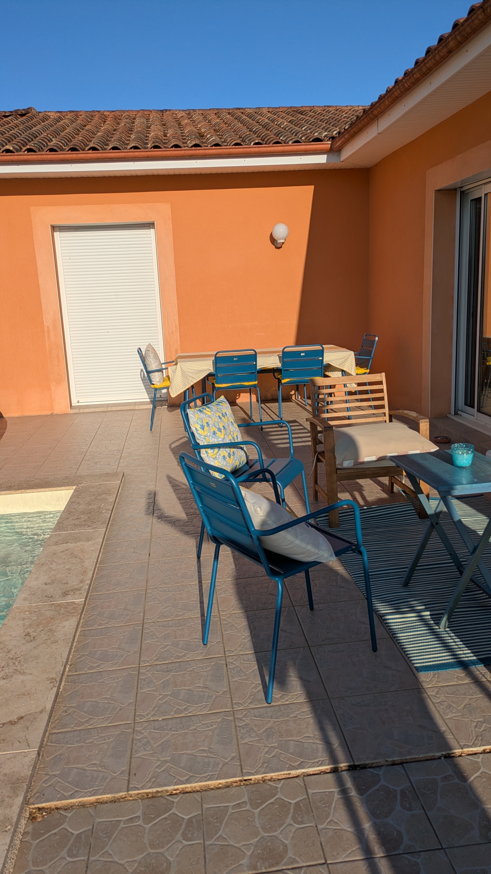 120m2 house with veranda and swimming pool