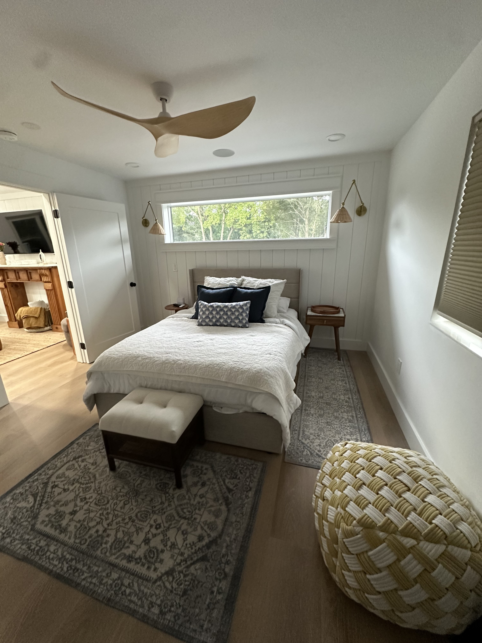 Apartment-Schlafzimmer – Queen-Size-Bett