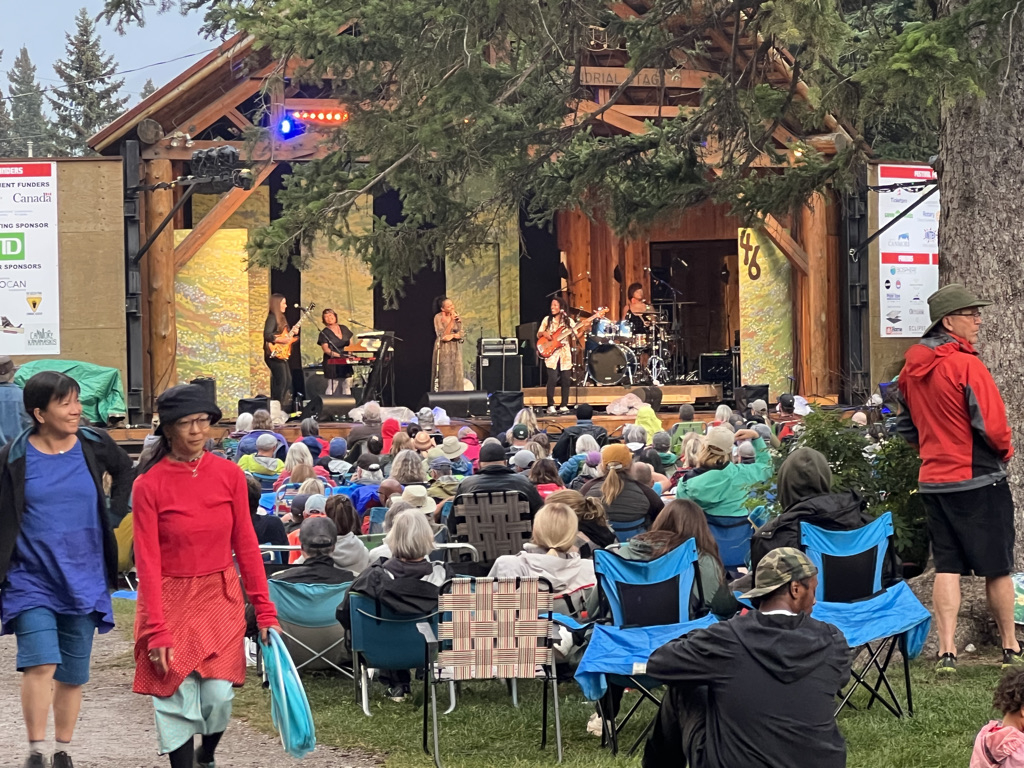 Canmore folk fest, início de agosto