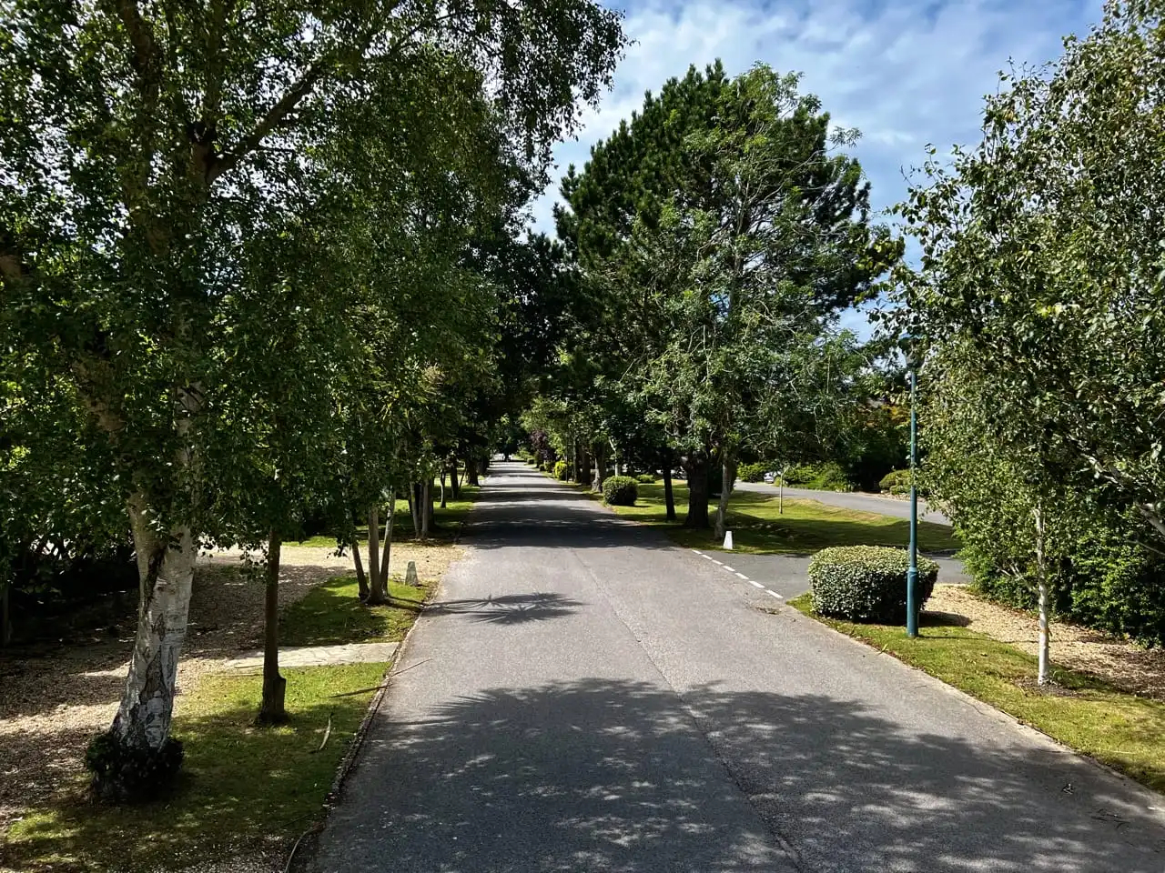 Prachtig karaktervol huis met 4/5 slaapkamers op een privéstrandlandgoed, West Sussex, handig voor Goodwood.